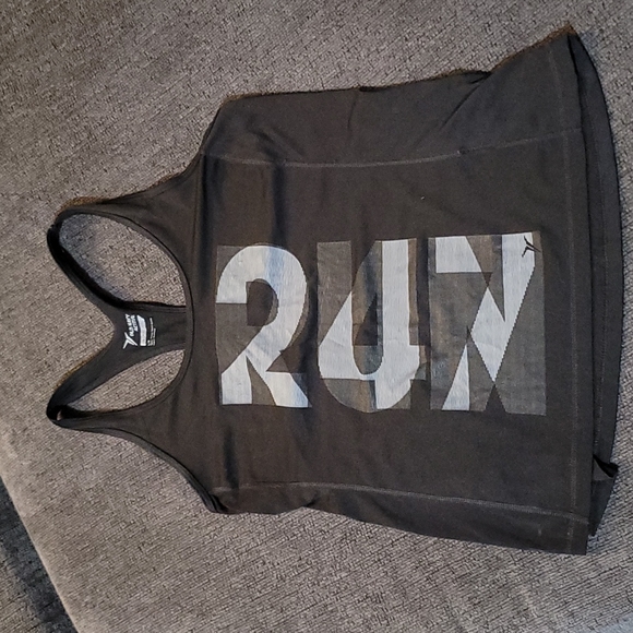 Old Navy active tank top - Picture 1 of 3